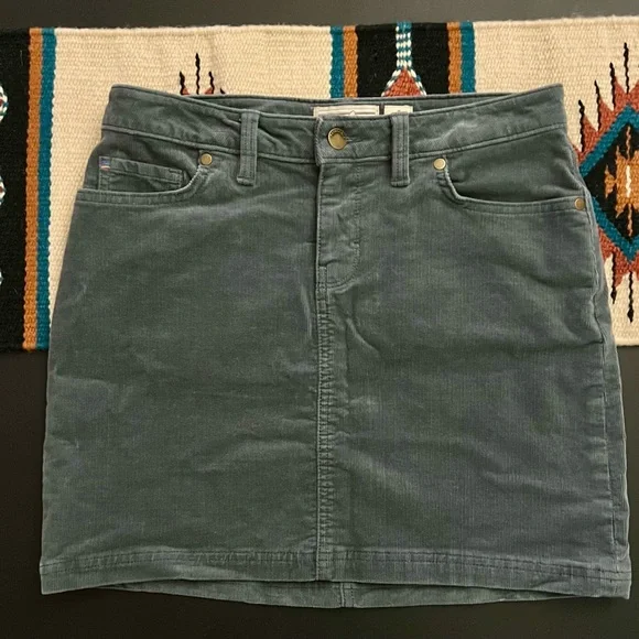 Patagonia Corduroy Mini Skirt - Size 2 - Muted Green - Picture 4 of 4